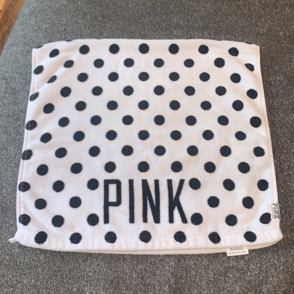 Victoria’s Secret PINK 3pc. Polka Dot Towel Bundle - Picture 9 of 12
